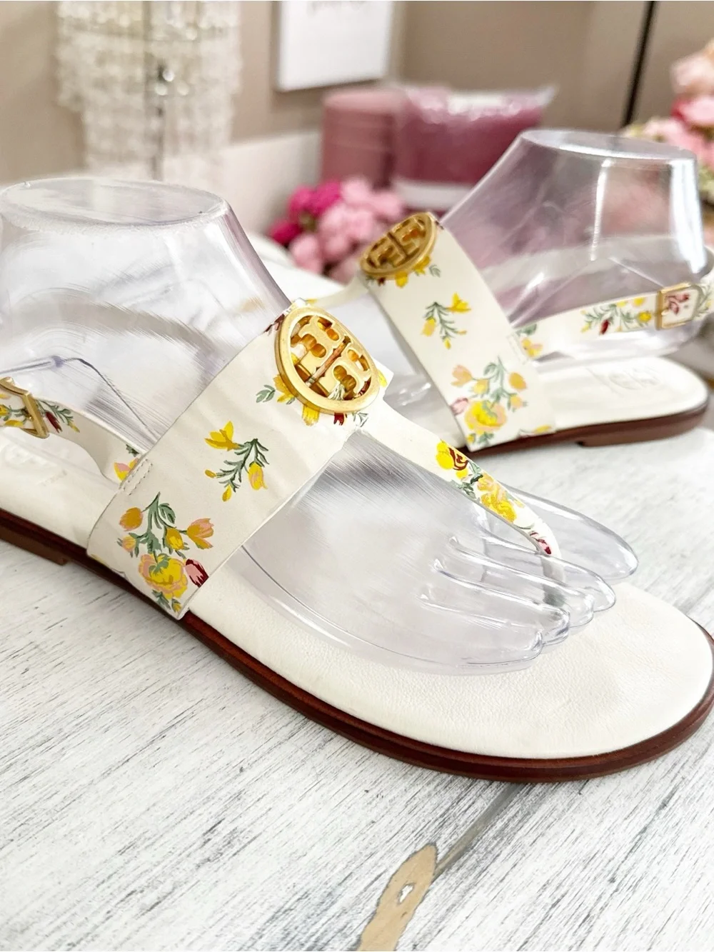 Tory Burch Benton Floral Thong Sandals with Gold Logo size 9